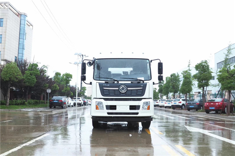 東風(fēng)天龍后八輪20噸噴霧車，國六綠化噴灑車