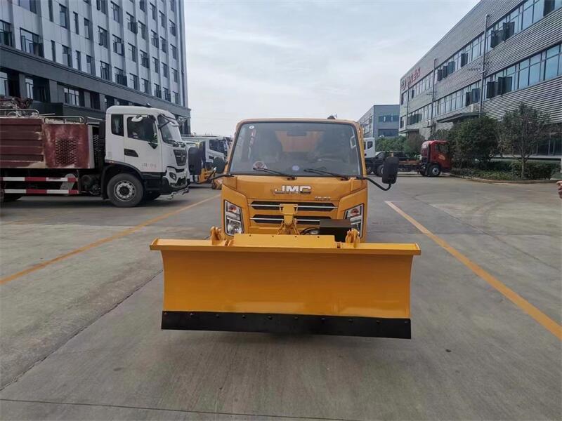 雙排座江鈴除雪車(chē)